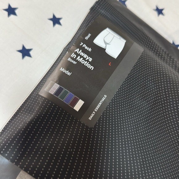 Lululemon always in motion 7 pack 5” length - Picture 4 of 5